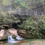 Swing bridge at Gridiron Hut